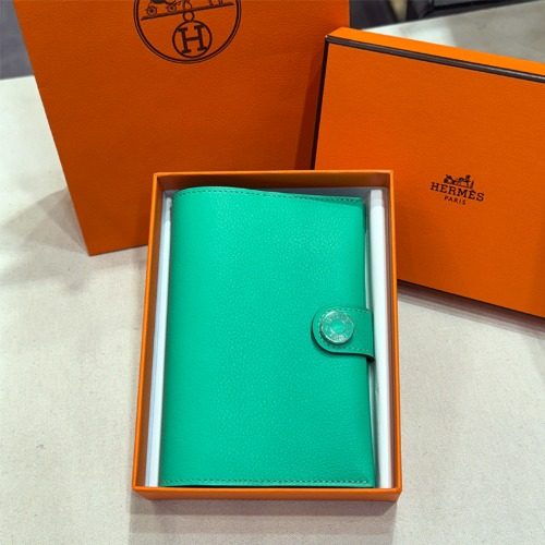 HERMES Passport Wallet Calfskin λ―ΌνΈ κ·Έλ¦°