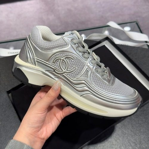 CHANEL Fabric λΌλ―Έλ€μ΄ν°λ κ·Έλ μ΄ Silver Sneakers Women'sμ©