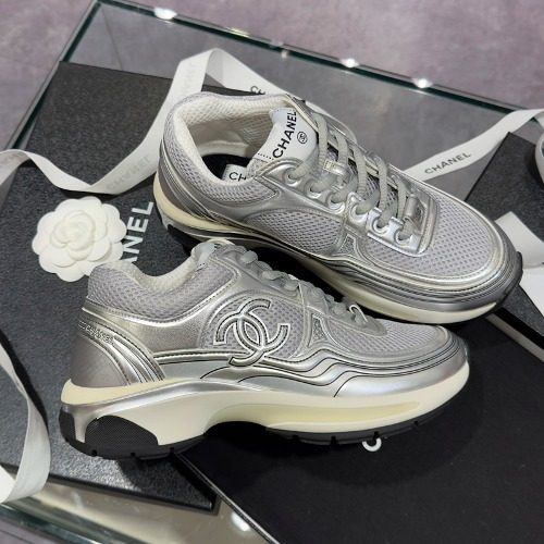 CHANEL Fabric λΌλ―Έλ€μ΄ν°λ κ·Έλ μ΄ Silver Sneakers Men'sμ©