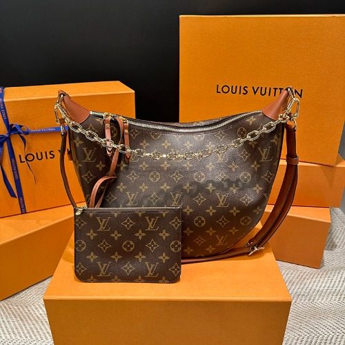 LOUIS VUITTON Monogram Loop Hobo 반달 Chain