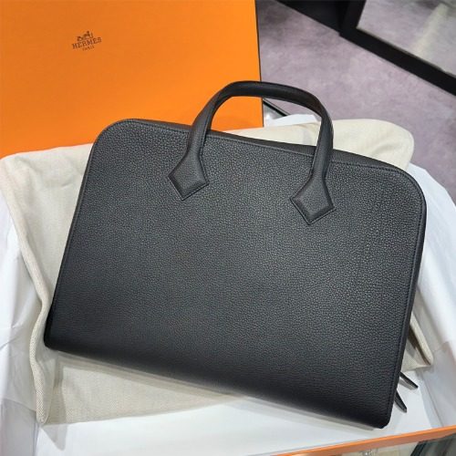 HERMES λΉ
ν 리μ Light λΈλ¦¬ν Case 35 Black