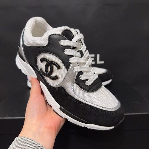 CHANEL 크루즈 Leather Black Silver Sneakers