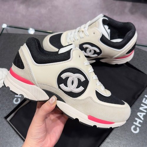 CHANEL ํฌ๋ฃจ์ฆ Calfskin ์์ด๋ณด๋ฆฌ ํํฌ Sneakers