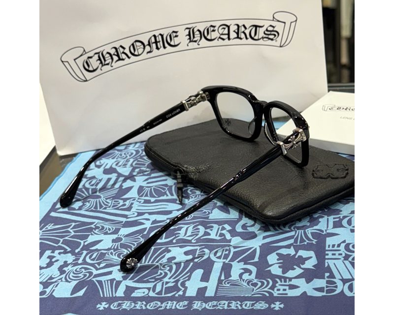 CHROME HEARTS