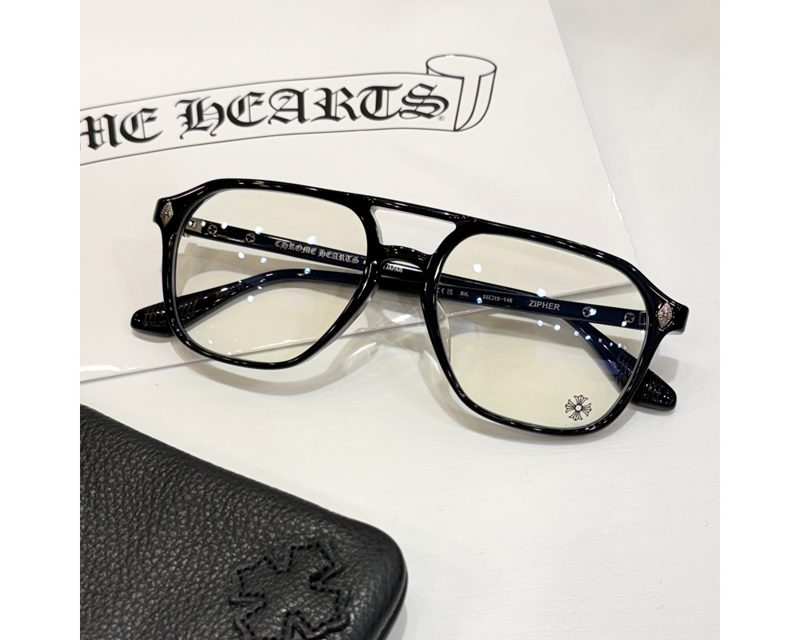 CHROME HEARTS