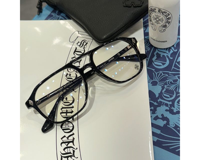 CHROME HEARTS
