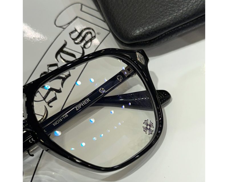 CHROME HEARTS