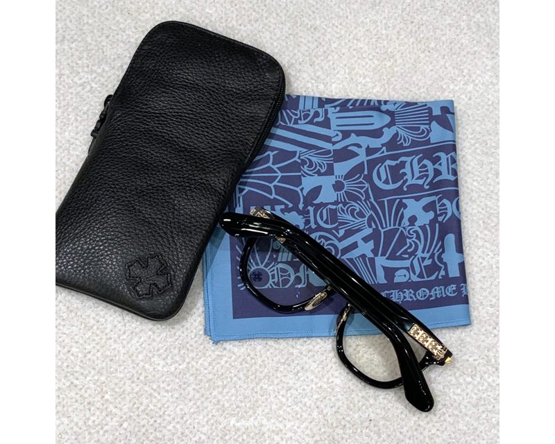 CHROME HEARTS