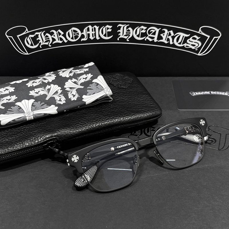CHROME HEARTS