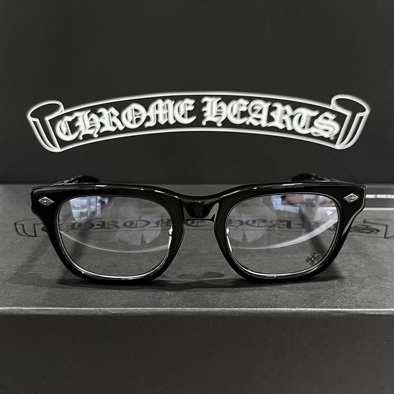 CHROME HEARTS