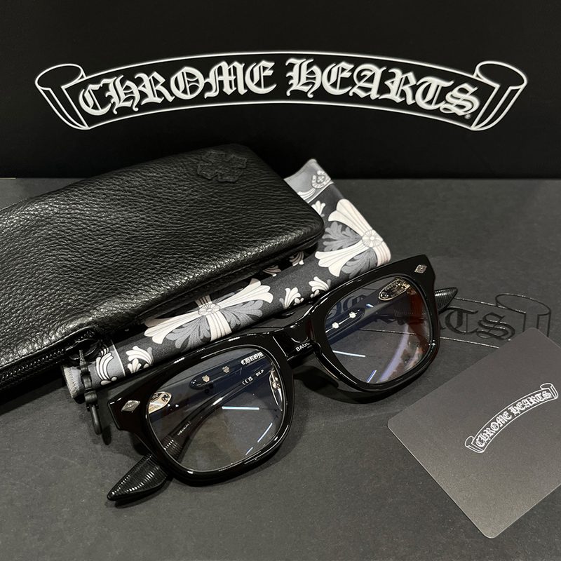 CHROME HEARTS