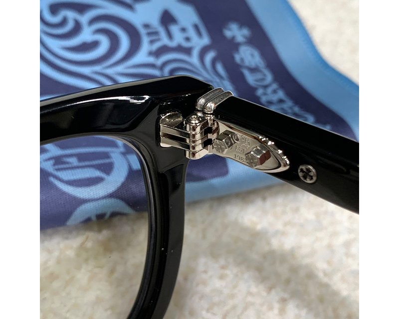 CHROME HEARTS