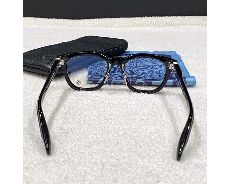 CHROME HEARTS