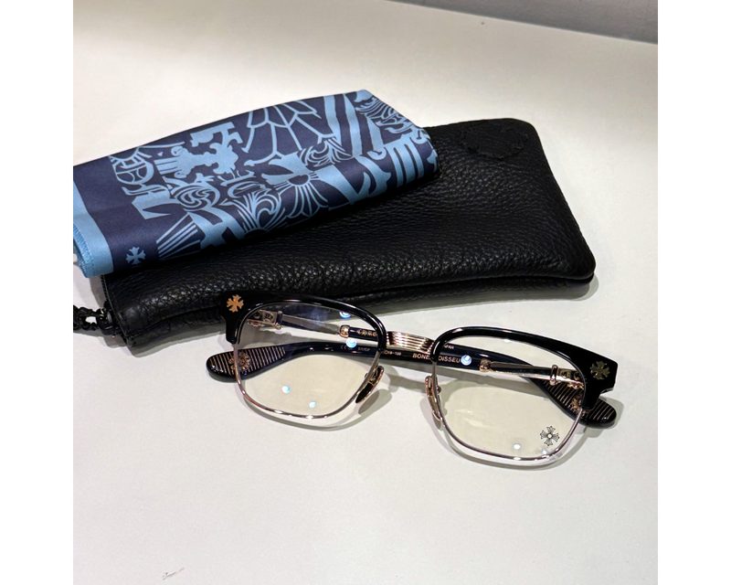 CHROME HEARTS