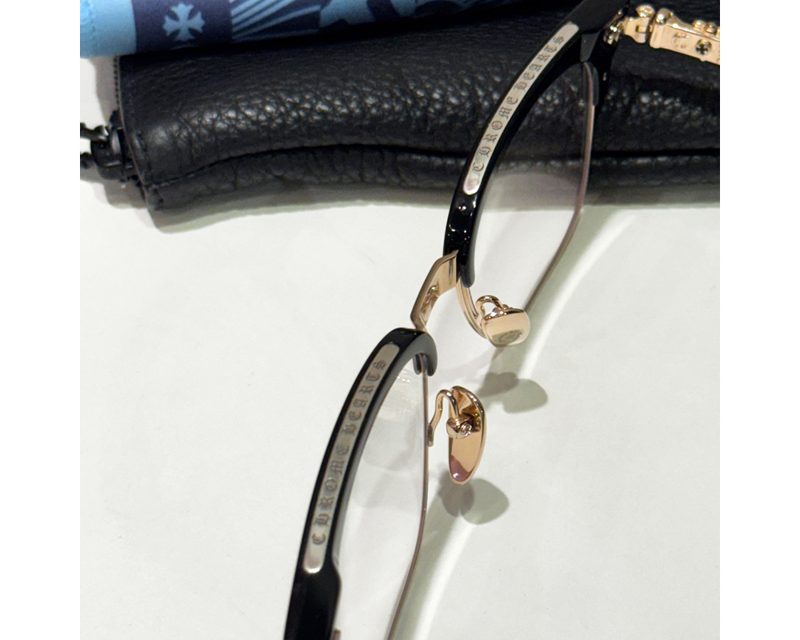 CHROME HEARTS