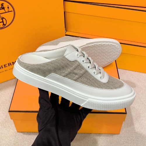 HERMES Canvas Calfskin ํต Sneakers Mules White ๋ฒ ์ด์ง