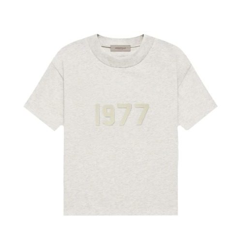 νΌμ΄ μ€λΈ κ° Essential 1977 Short Sleeve T-Shirt Light μ€νΈλ°