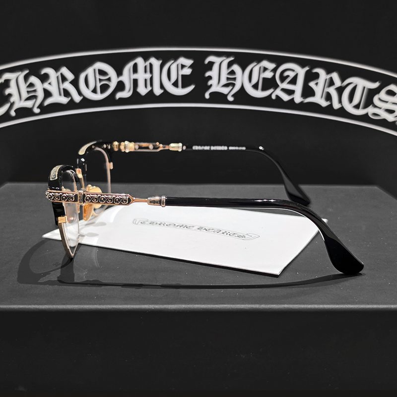 CHROME HEARTS