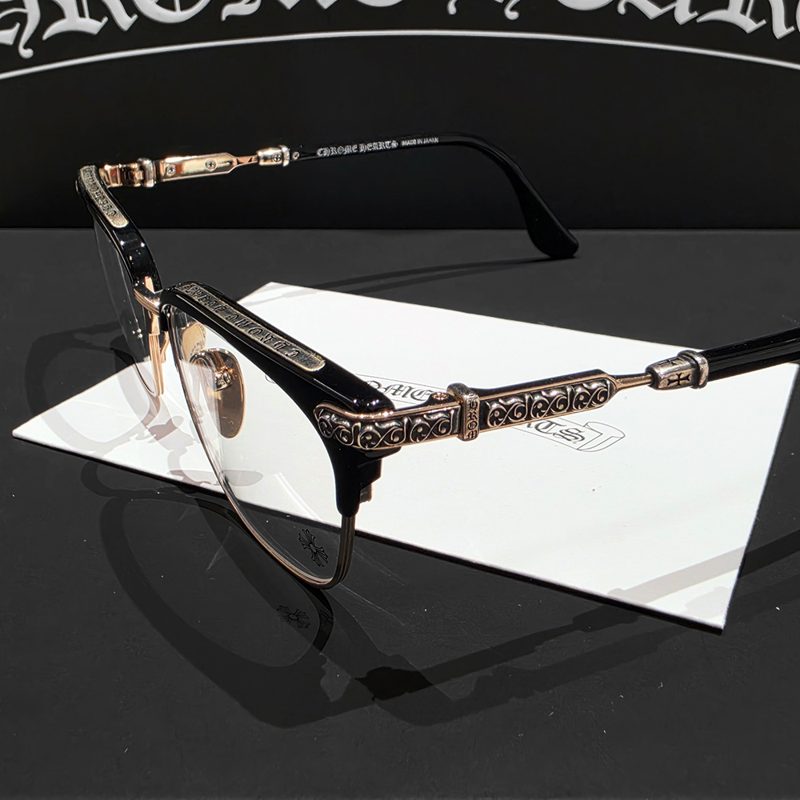 CHROME HEARTS