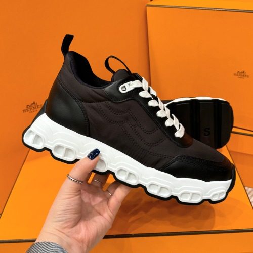 HERMES μνμ€ μΉλ¬ μμμ Black White