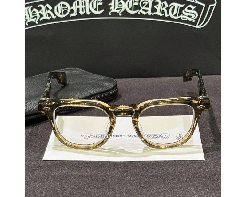 CHROME HEARTS