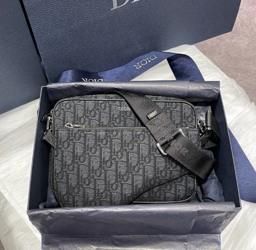 DIOR Crossbody Bag μ€λΈλ¦¬ν¬ Jacquard Saddle Triple Pouch Black