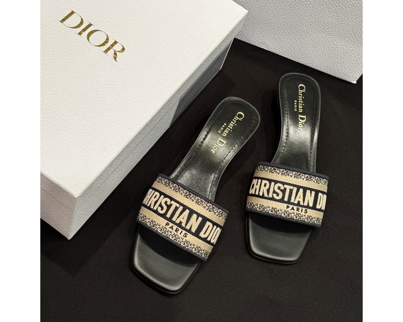 DIOR